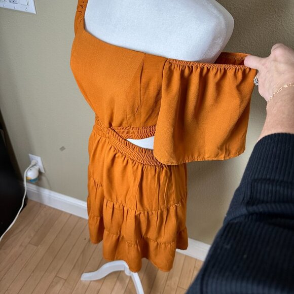SHEIN Cut Out Tiered Mini Dress Size Small On or Off Shoulder Linen Like - Picture 3 of 11